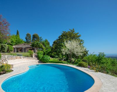 VENCE, VILLA «MAS-DES-REVES»